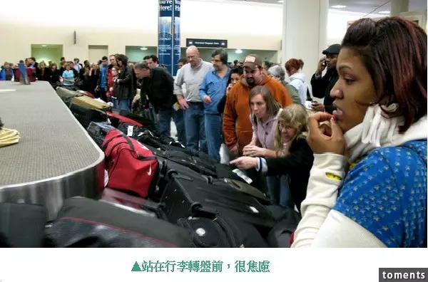 【搭飛機害怕行李不見?】別怕,網友傳授「超強秘訣」!全世界看完了都搶著學~