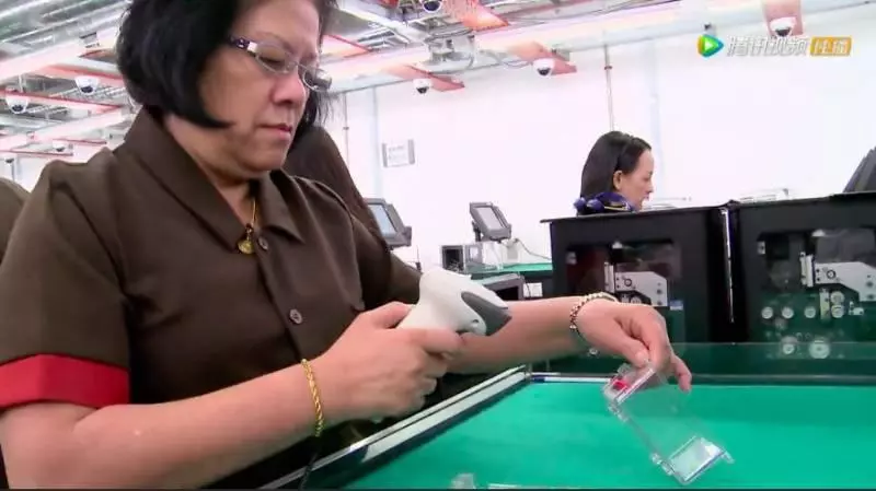 一天用掉15000副紙牌 豪氣沖天的獅城金沙賭場 那麼多秘密不能公開
