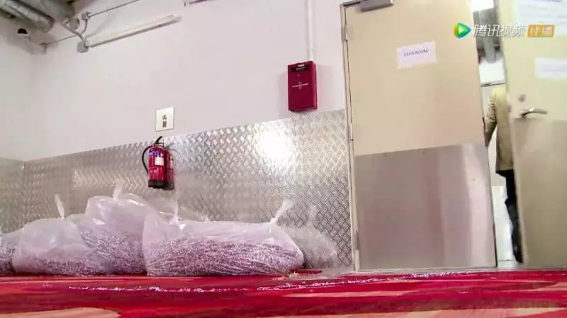 一天用掉15000副紙牌 豪氣沖天的獅城金沙賭場 那麼多秘密不能公開