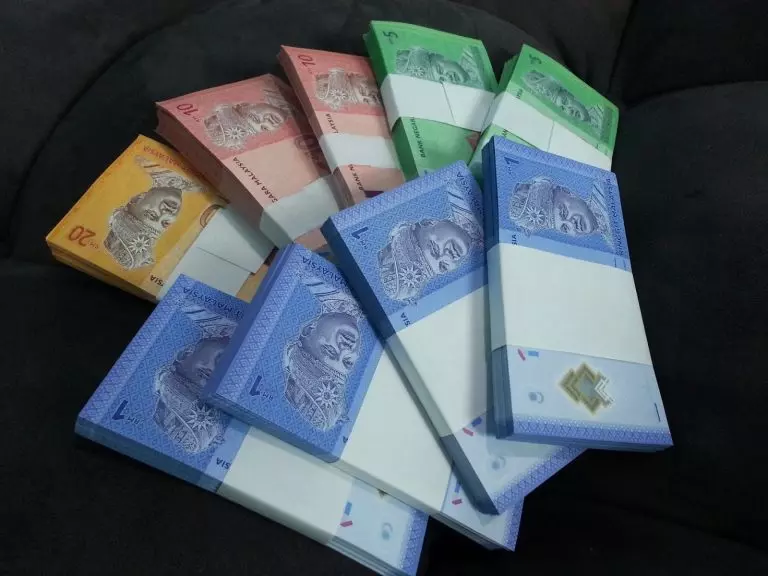 Maybank 和 OCBC 公布了可兌換新鈔票日期!想換新錢包紅包的朋友們要儘快哦!