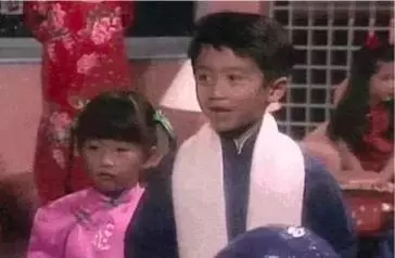 謝霆鋒從小到大都很好看,可妹妹卻是一部丑小鴨變天鵝的進化史!