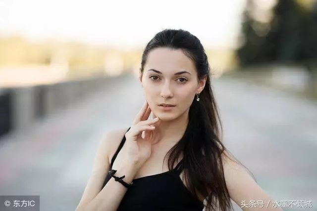 兒媳坐月子,婆婆故意去小姑子家,半年後回家,家沒了