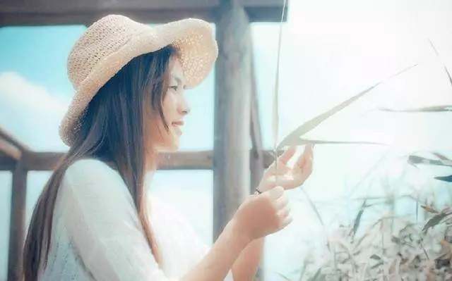婆婆胡鬧,老公打我一掌提離婚,三年後見面,我感謝他的拋棄之恩