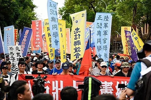 【軍改爭議又一樁】遺族撫慰金無預警被砍 退役軍官醞釀向國防部抗議