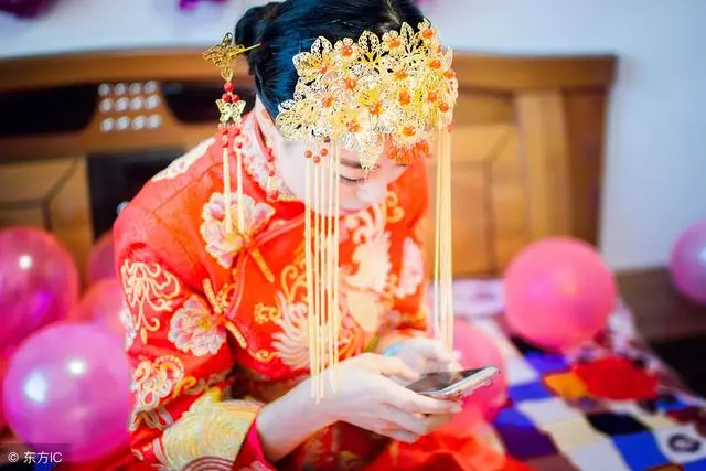 前夫再婚當我面炫耀,我給他看張照片,他氣得悔婚