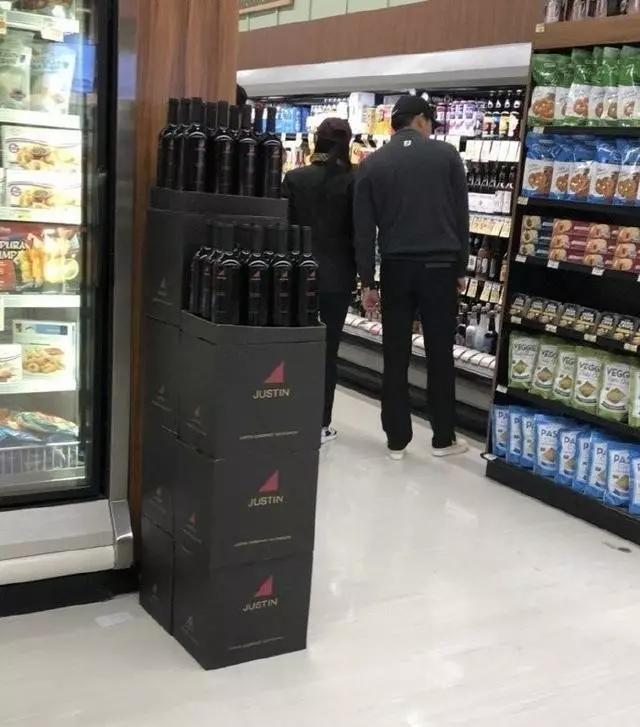 玄彬孫藝珍美國同游被拍、戀情曝光