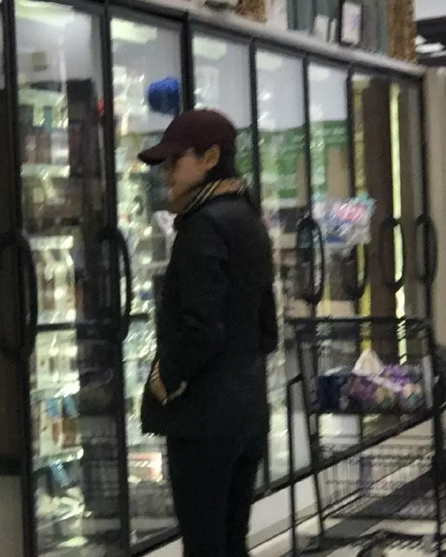 玄彬孫藝珍美國同游被拍、戀情曝光