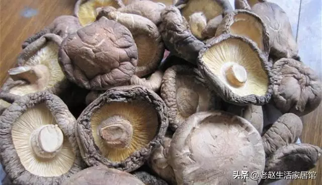 香菇,木耳,腐竹的快速泡發小技巧,用上這幾招,2分鐘頂半小時