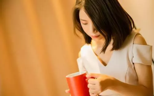 我月薪兩萬,你兒子一個月掙四千,我憑什麼要養著你們一家人