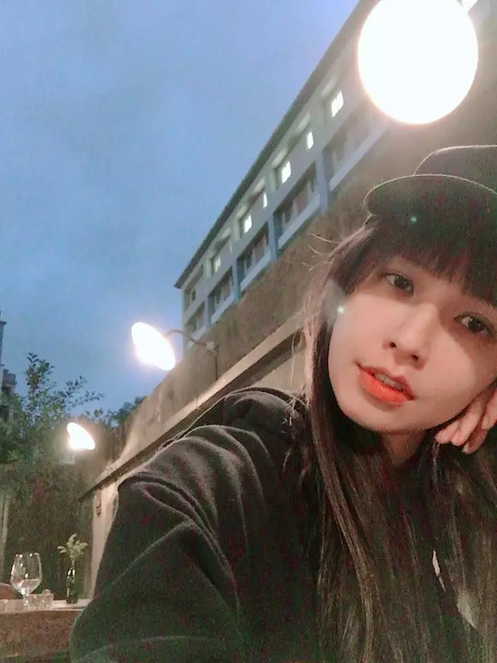 被求婚成功!袁艾菲公開喜訊「準人妻預備中」,高帥男友曝光「根本男版的她」網狂讚:超強夫妻臉❤