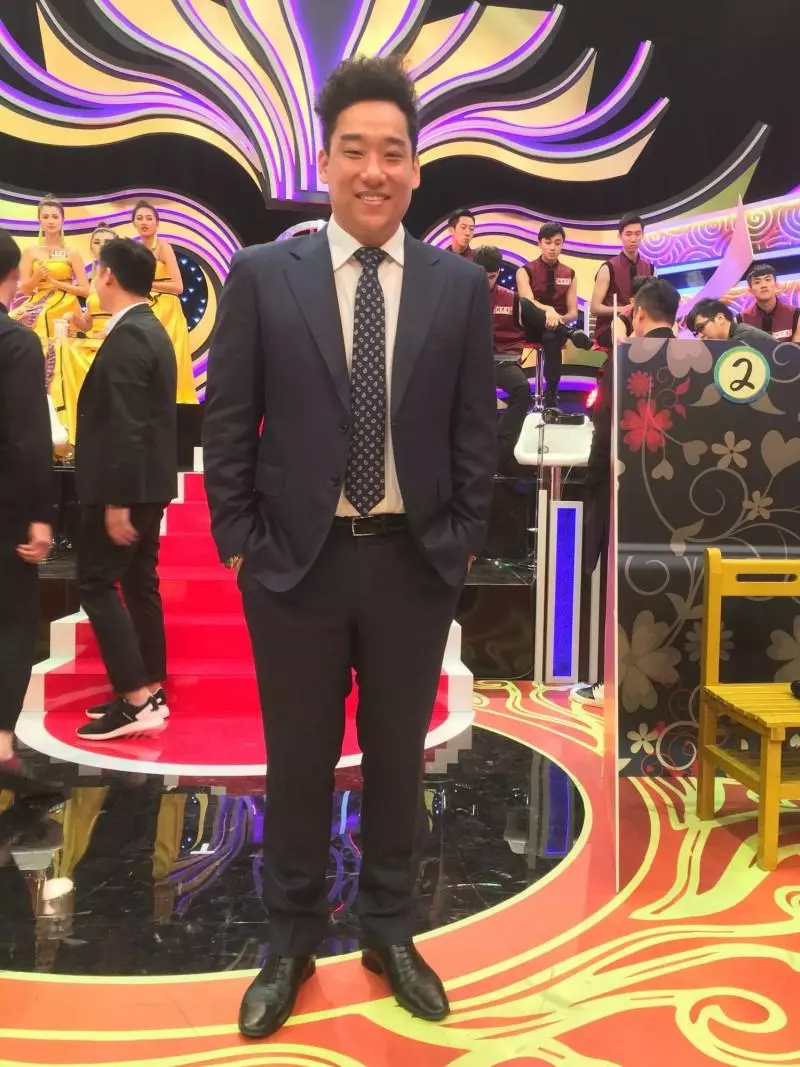 阿龐息影理由曝光!「手術後失戀」已寫好身後事,情報員父「假釋後失聯」 他坦言:像被遺棄 !
