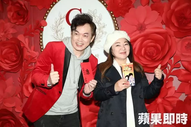余苑綺婚禮「黃西田只包3600」不怕被退,余天「換帖兄弟包1萬2」尷尬獻上祝福!