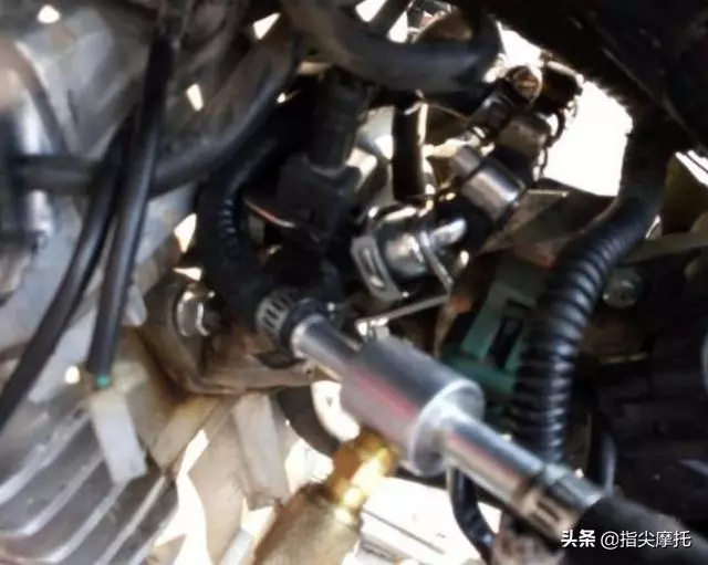 摩托車機油在氣缸高溫環境中潤滑怎麼沒燒掉?了解一下「淬熄層」