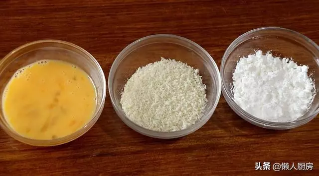 不炒不涼拌,杏鮑菇的這種做法比肉香,簡單幾步搞定,一盤不夠吃