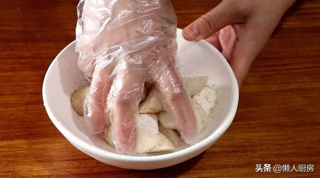 不炒不涼拌,杏鮑菇的這種做法比肉香,簡單幾步搞定,一盤不夠吃