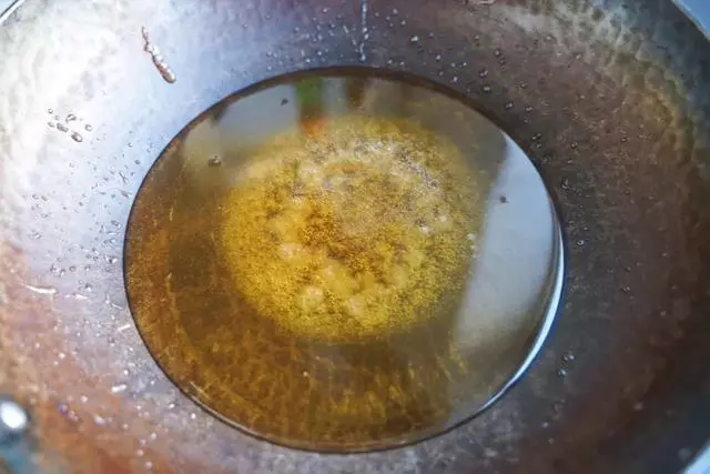 一碗麵粉,三個雞蛋,賀年小吃沙琪瑪,在家輕鬆做起來!