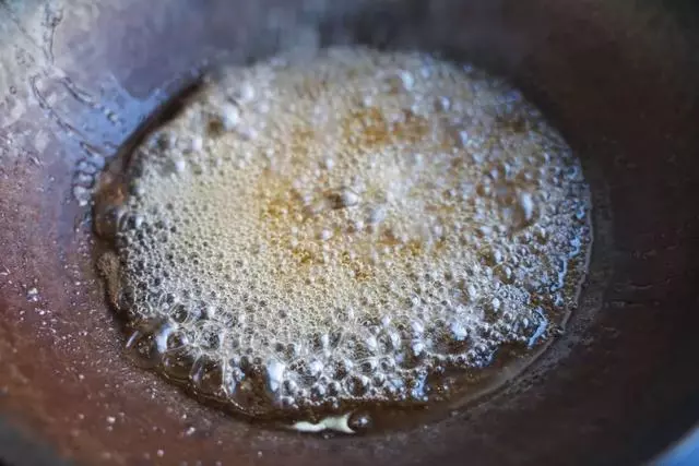 一碗麵粉,三個雞蛋,賀年小吃沙琪瑪,在家輕鬆做起來!