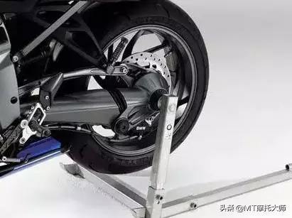 摩托車的動力奧秘:軸傳動、皮帶傳動和鏈條傳動都有什麼區別?