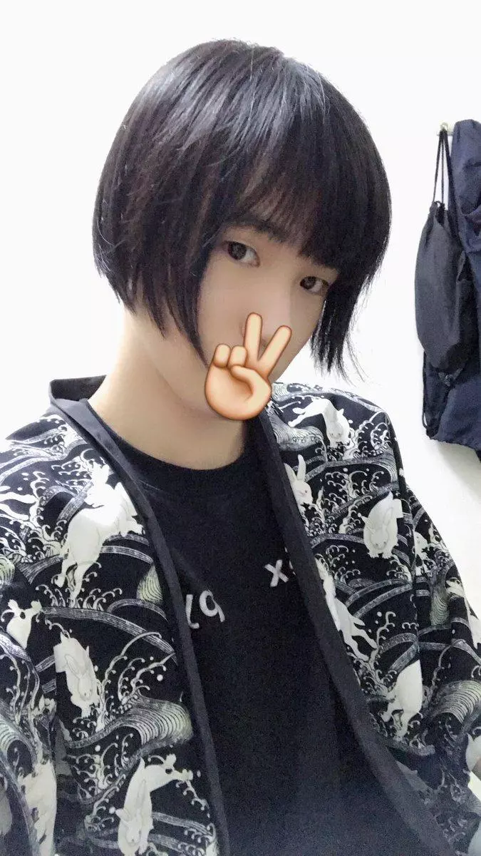 絕美Coser「穿緊身皮衣0贅肉」辣到全場狂拍她 一往上「超狂真面目」網看傻:太會藏