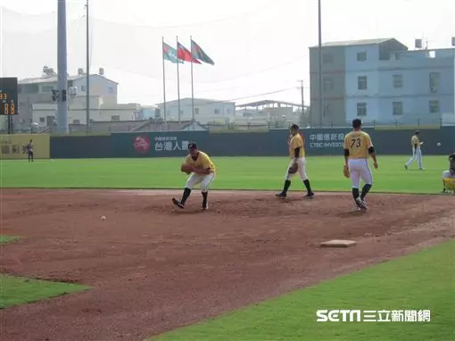 中職/伯納玩笑彭政閔是老爹