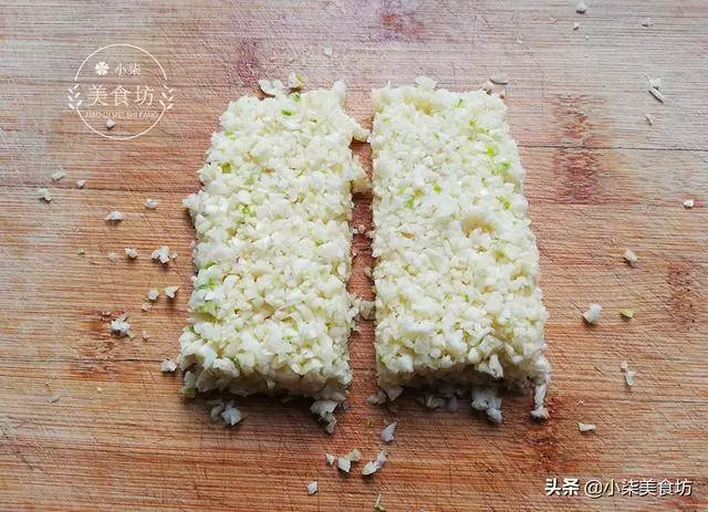 清蒸蒜蓉粉絲蝦,過年全家人必點這道菜,寓意富貴吉祥,喜歡拿去
