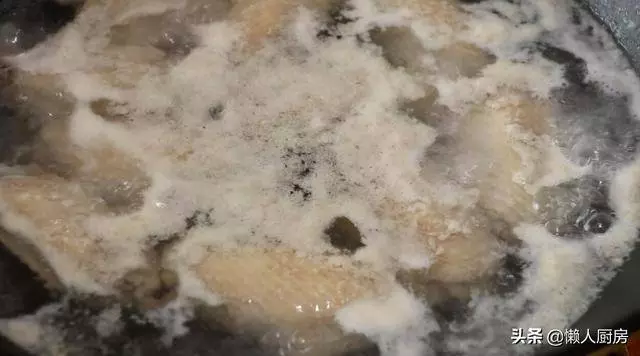 可樂雞翅這樣做才好吃,無需太多調料,色澤紅亮,肉質細嫩