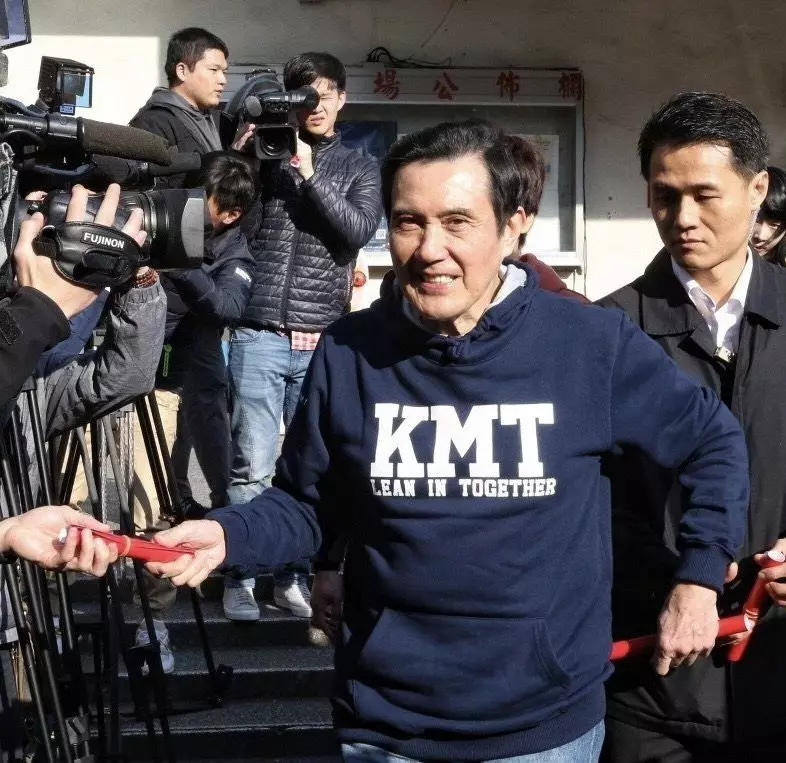 從小帥到大!馬英九「18歲高中畢業帥照」被挖出網友狂讚:根本彭於晏啊!