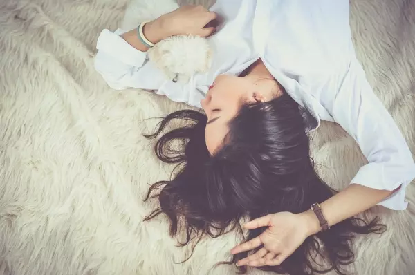 「只要你在,一切都很好」婚姻中,最可怕的不是出軌,而是「心如止水」!