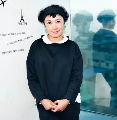 藝人謝麗金流淚說出「當年流產原因」!她說前夫趁她42歲懷孕那年在外面偷......太驚人了!