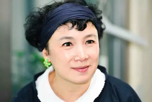 藝人謝麗金流淚說出「當年流產原因」!她說前夫趁她42歲懷孕那年在外面偷......太驚人了!