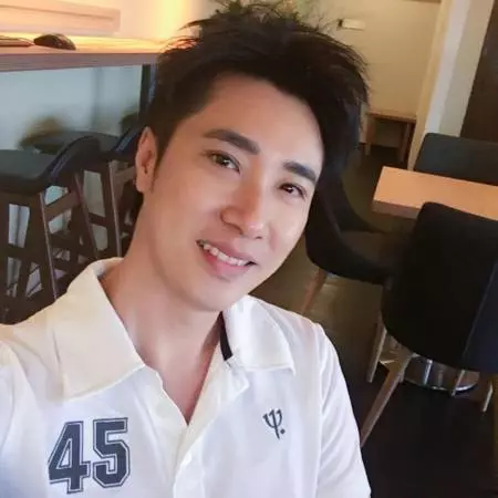馮偉衷老闆忍不住淚下,龐蕾馨:「我們等你!」