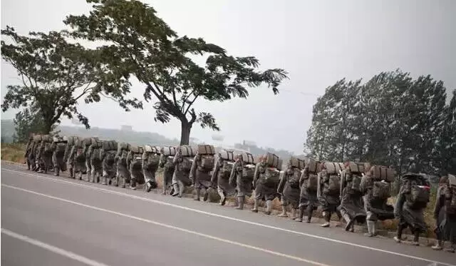 「偷拍」中國真正的尼姑生活...看得我心頭一震!怎麼跟我知道的不一樣!