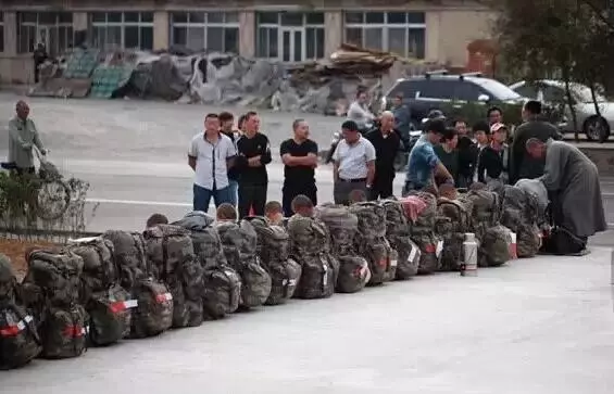 「偷拍」中國真正的尼姑生活...看得我心頭一震!怎麼跟我知道的不一樣!