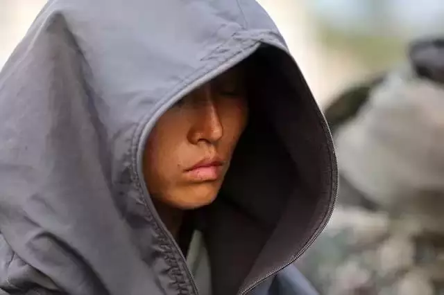 「偷拍」中國真正的尼姑生活...看得我心頭一震!怎麼跟我知道的不一樣!