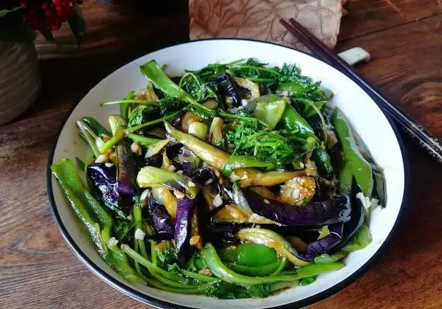 春節家宴,比大魚大肉還受歡迎的15道小炒,清淡爽口,營養均衡