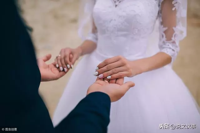 「老婆,媽的房子給弟弟結婚,她要來咱家住」「她要來我就走」