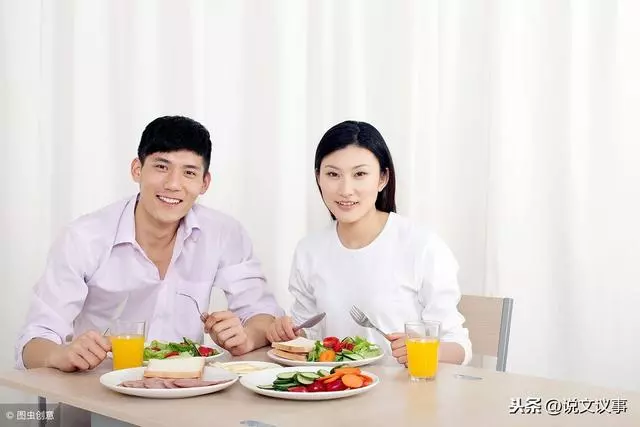 「老婆,媽的房子給弟弟結婚,她要來咱家住」「她要來我就走」