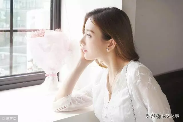 兒子娶了漂亮妻子,意外看到她的素顏後,我整個人都被嚇了一跳