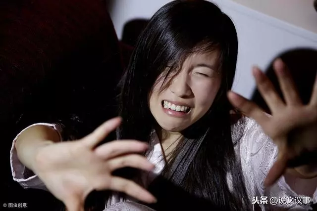 兒子娶了漂亮妻子,意外看到她的素顏後,我整個人都被嚇了一跳