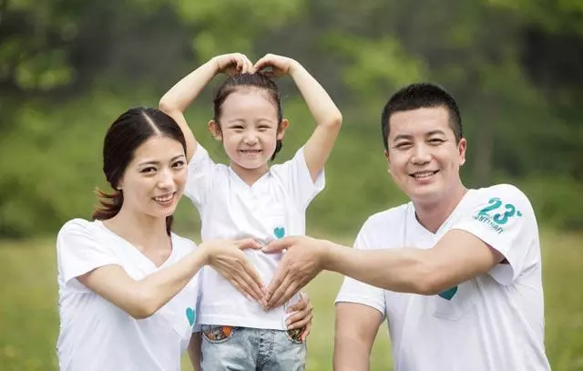 為給母親治病我決定賣房,老婆和我離婚,母親去世我跪地痛哭!