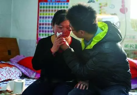 父親去世後我贍養繼母,我結婚她給的東西,我決定送她回老家!