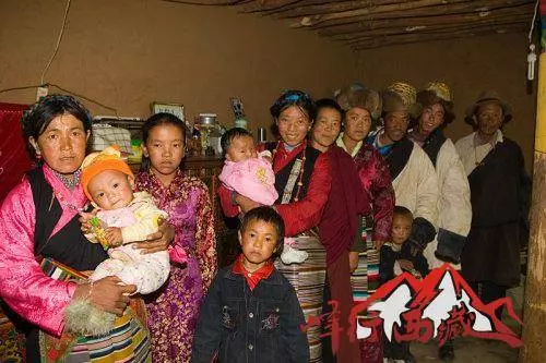 揭秘西藏 [一妻多夫] 的家庭！幾個丈夫如何同床共枕？該如何輪流上床的潛規則！一起上還是輪流的？