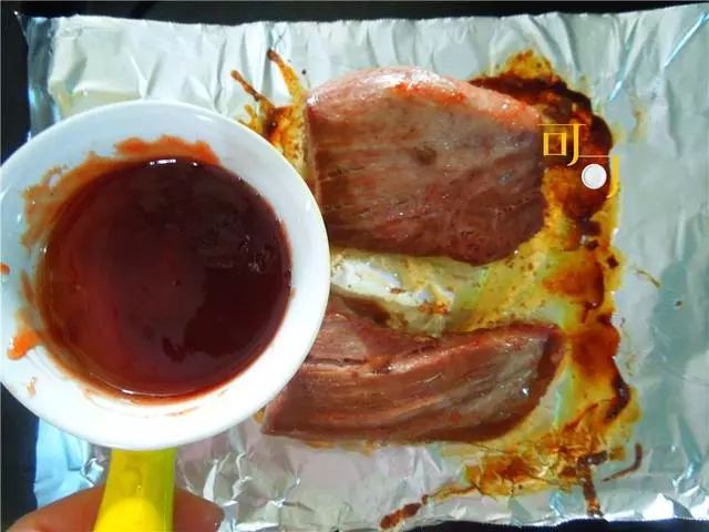 叉燒肉只能在飯店吃?自己家裡腌一腌,烤一烤超簡單,秒變大廚