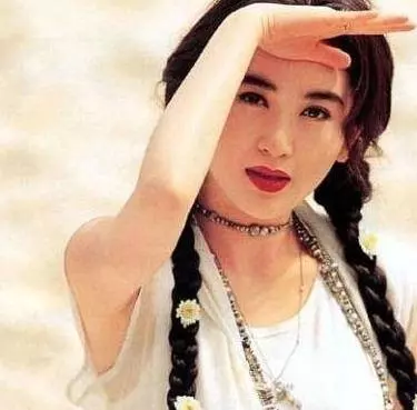 溫碧霞宣布再出寫真, 回顧性感美魔女最索時刻 !!