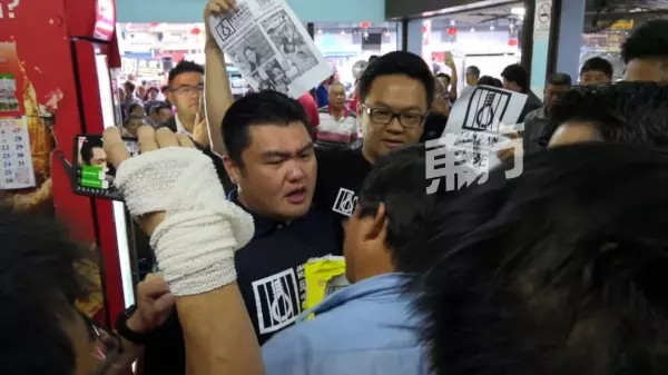 拜票遇反廢死聯盟要求表達看法 林吉祥支持者趨前擋駕