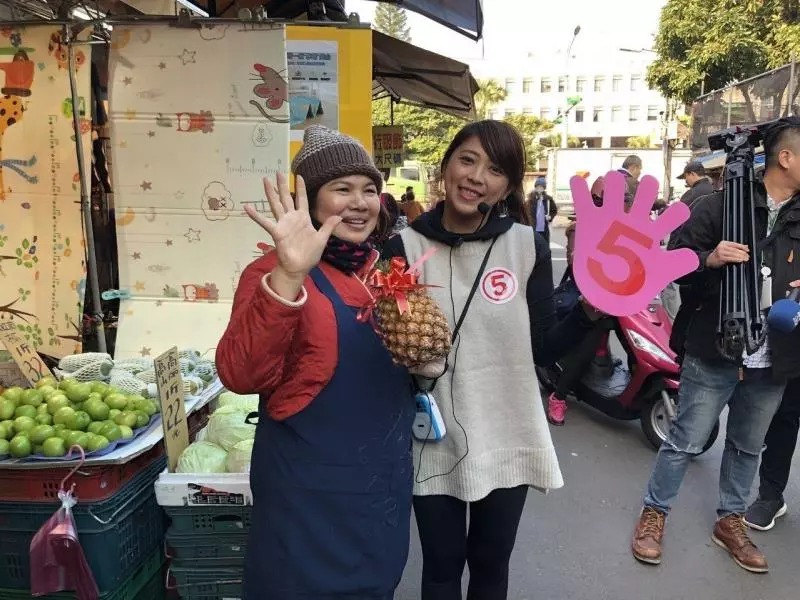 藍綠大咖吸睛 陳思宇:自己無黨無派,更遵從民意