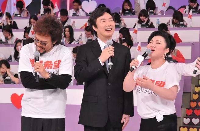 好暖心!李亞萍「退掉3600元紅包」槓上澎恰恰,意外曝光「費玉清貼心舉動」賀一航尷尬了!