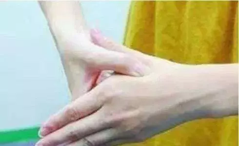 人體自帶【消炎、解氣、排毒穴】,學著按一按,不花錢看醫生