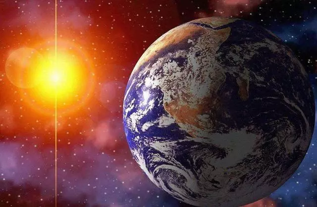 地球正遠離太陽而去?這和每秒鐘消失426萬噸物質有關,你知道嗎