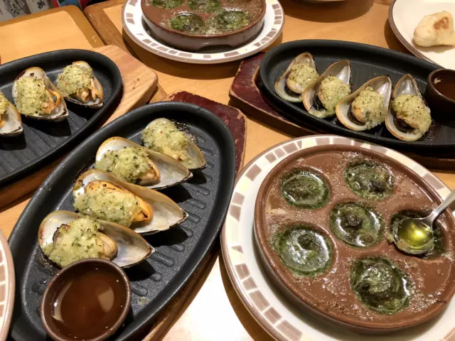 用力灑錢!記者到最平價餐廳挑戰「30000元吃一餐」 點完卻超後悔
